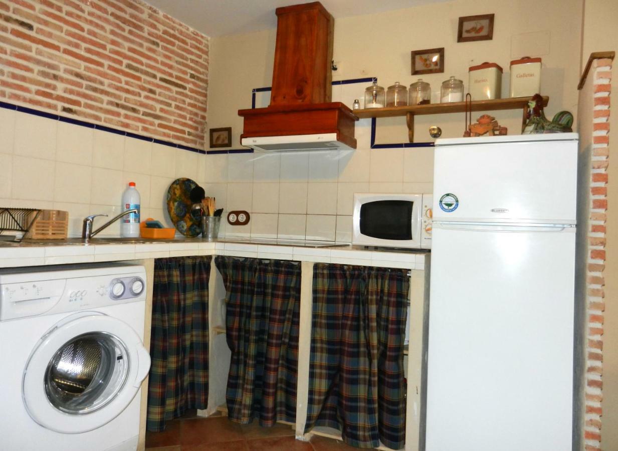 Casa Rebollares I Guest House Piedralaves Exterior photo